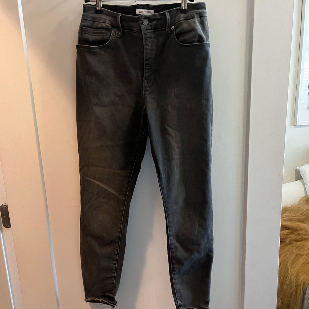 Good American Black High Rise Jeans Tapered Fit